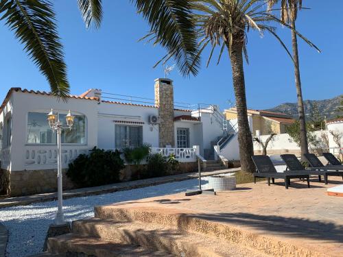 Villa Evisa — 4-Star Luxury Hotel in Sant Carles De La Rapita, Spain