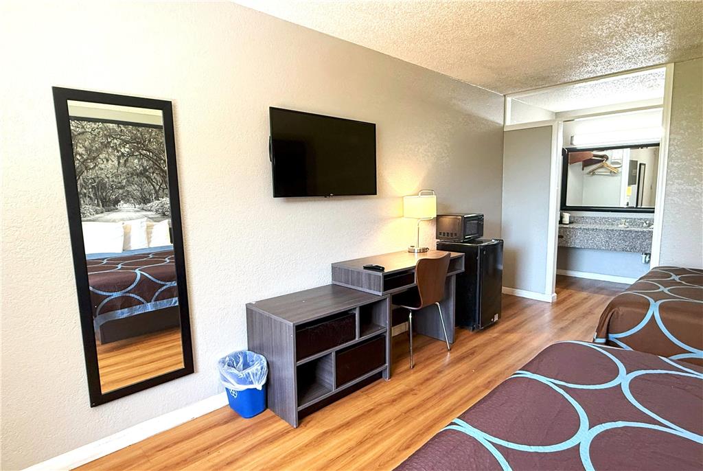 Super 8 by Wyndham Hardeeville Savannah North - photo 17
