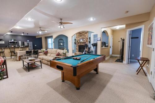 Spacious Basement In Rdu Rtp Cary Area By Jendi — hotel in Cary