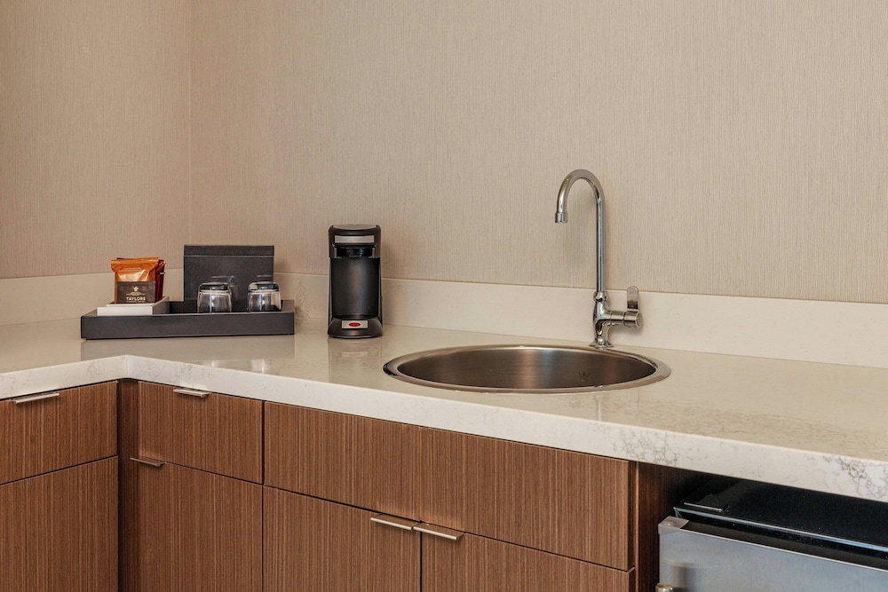 Renaissance Boston Seaport District - photo 77