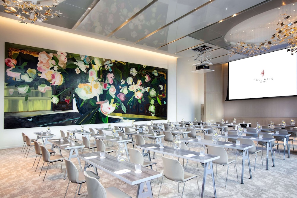 HALL Arts Hotel Dallas Autograph Collection - photo 108