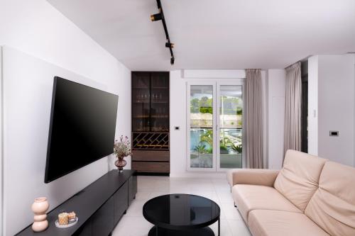 StellaZara Luxury Residence NEW SEA VIEW Center — 4-Star Luxury Hotel in Zadar, Croatia