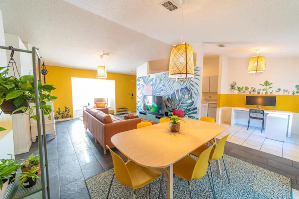 Newly Updated 3 Bedroom Home — 4-Star Luxury Hotel in Kissimmee, United States
