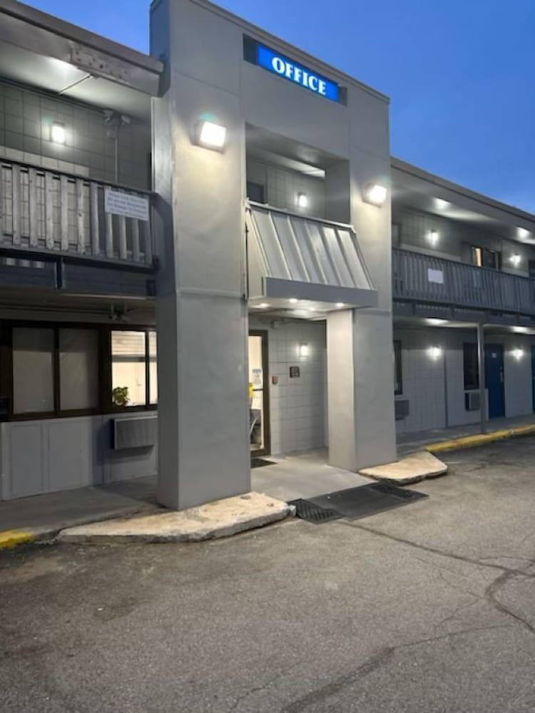 Americas Best Value Inn Bangor - photo 26