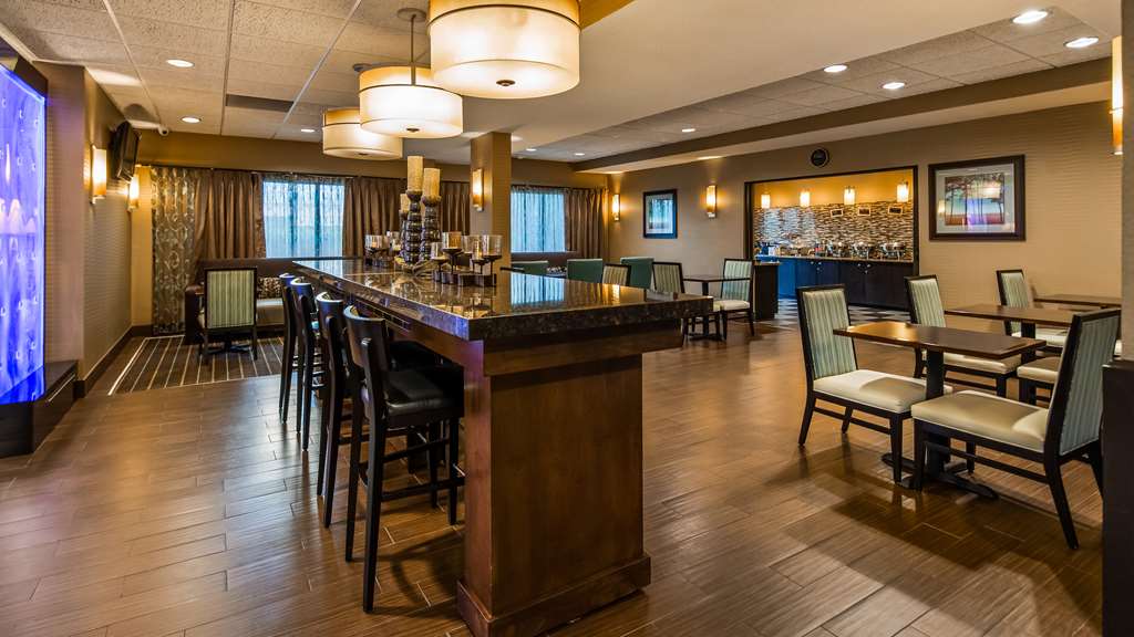 Best Western Plus Wichita West Airport Inn - photo 2