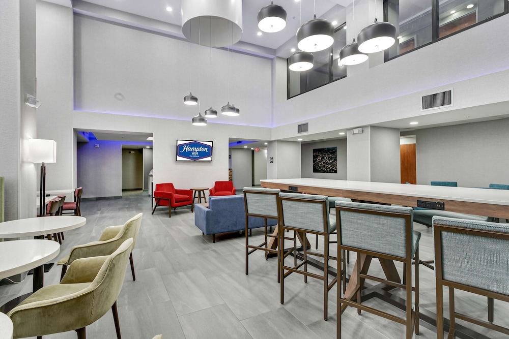 Hampton Inn Houston Pearland - photo 2