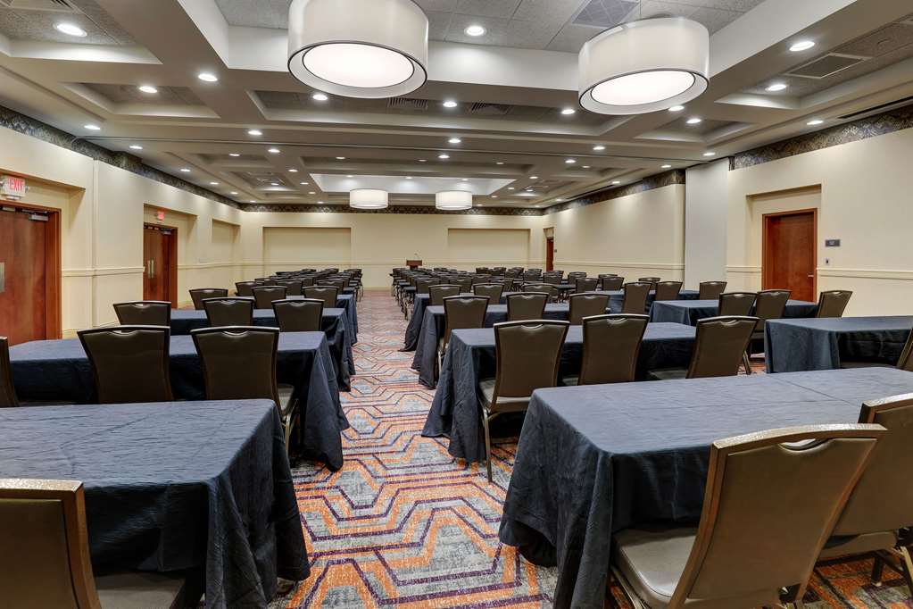 Drury Inn & Suites Charlotte Northlake - photo 54