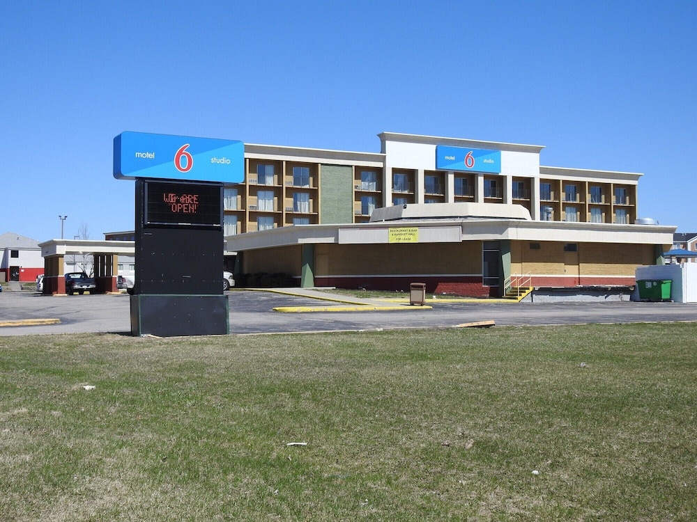 Motel 6 Lincoln NE Airport — hotel near Lincoln Airport