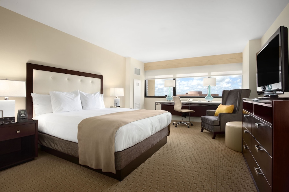 Hilton Miami Airport Blue Lagoon - photo 18