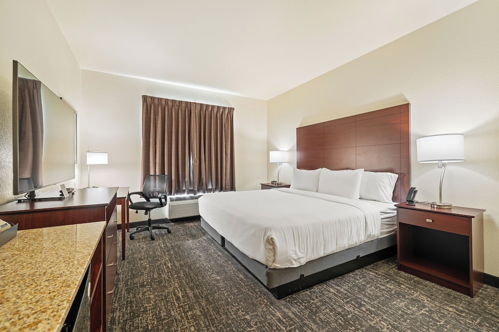 Cobblestone Hotel & Suites Alpine - photo 8