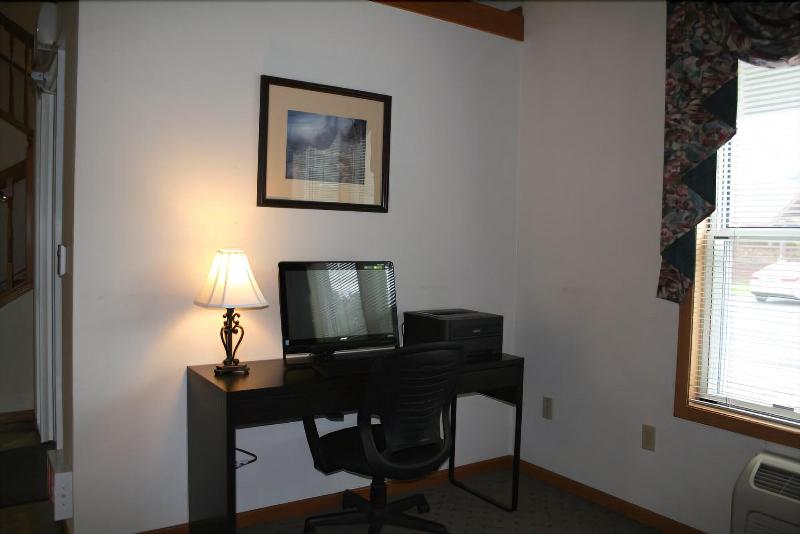 River Valley Inn & Suites - photo 30