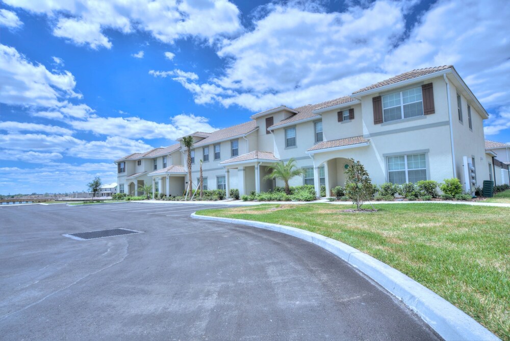 4 Br 3 Ba Townhouse By Nord Nh 18003 — 4-Star Luxury Hotel in Kissimmee, United States