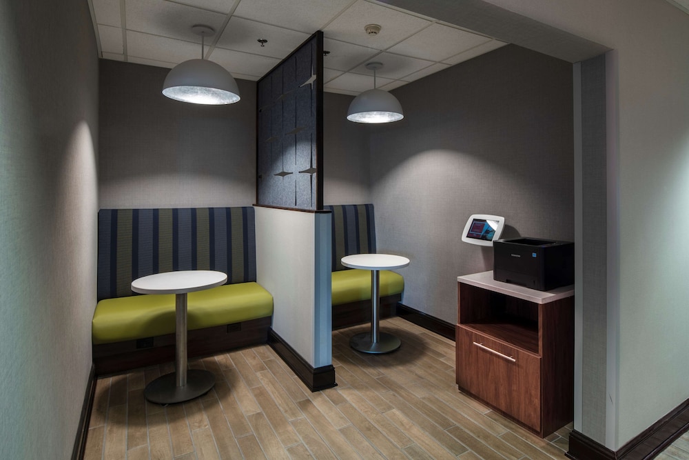 Hampton Inn & Suites Chicago Lincolnshire - photo 55