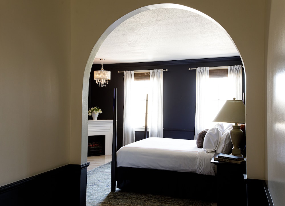 The Litchfield Inn - photo 52