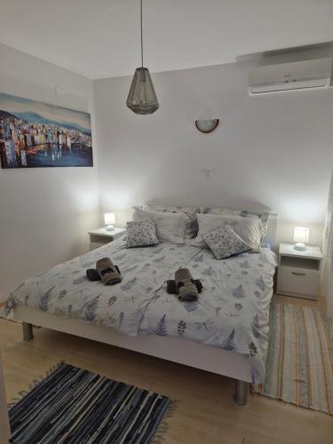 Lovely 2 bedroom apartment in Novi Vinodolski — 4-Star Luxury Hotel in Novi Vinodolski, Croatia