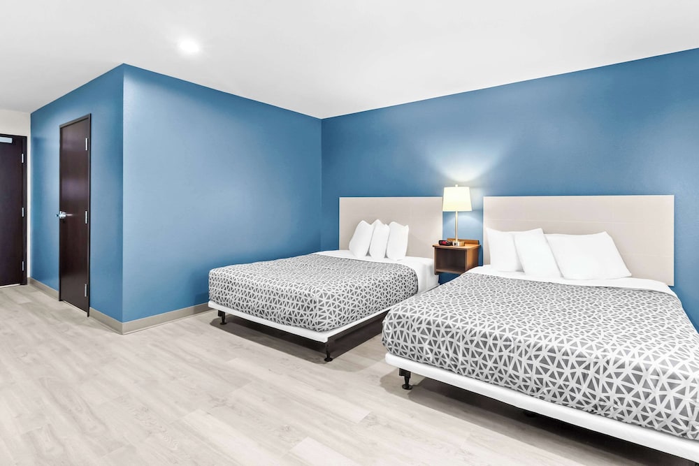 WoodSpring Suites South Houston Hobby - photo 24