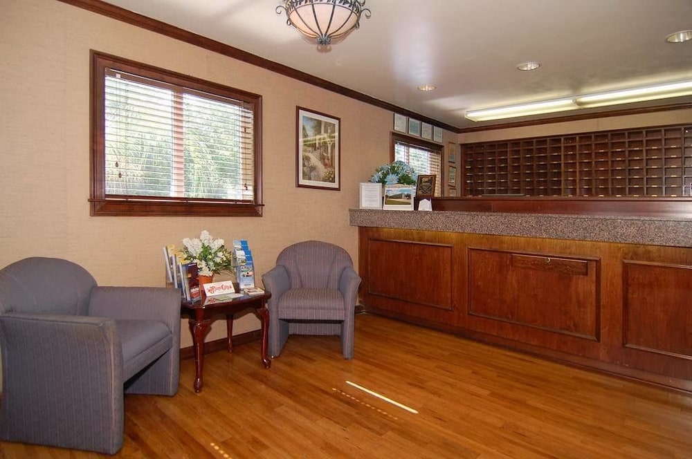 Birch Hill Suites Lakeland - photo 4