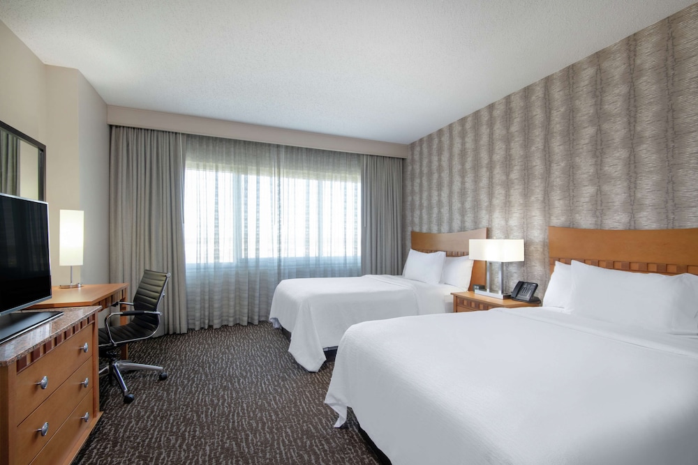 Embassy Suites Northwest Arkansas Hotel Spa & Convention - photo 14