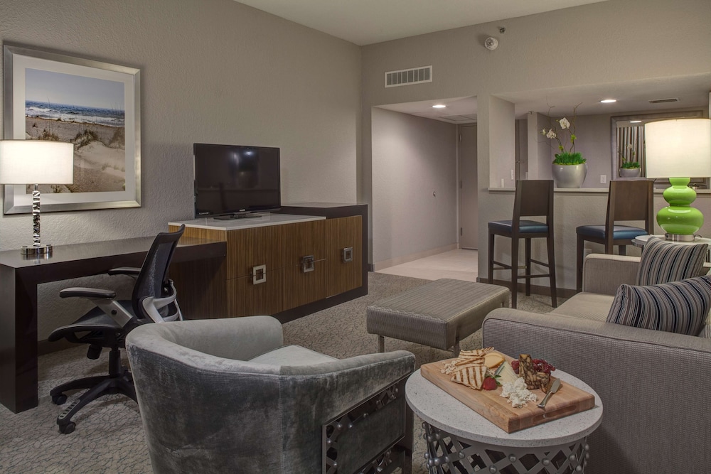 DoubleTree by Hilton Hotel Jacksonville Airport - photo 26