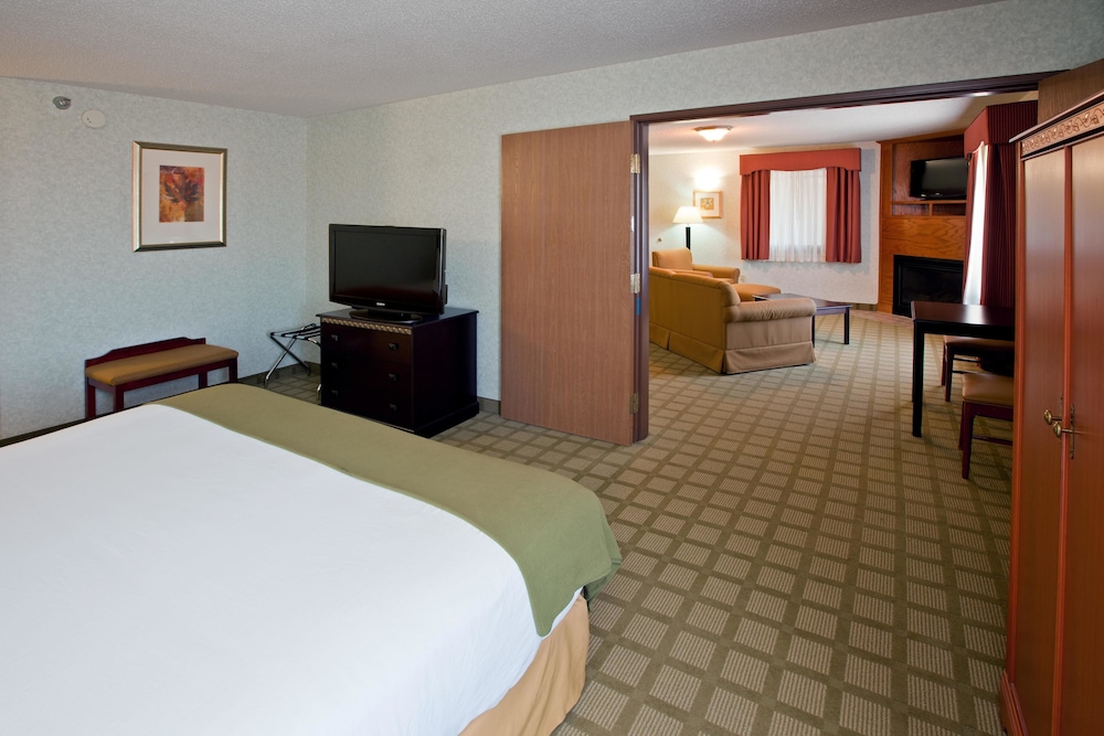 Holiday Inn Express Corydon an IHG Hotel - photo 3