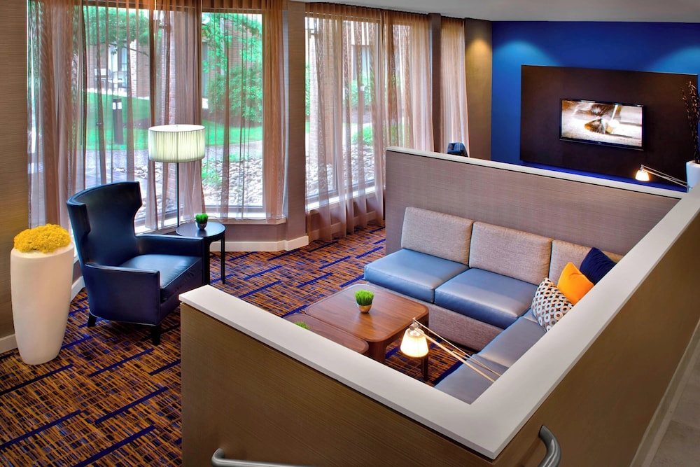 Courtyard By Marriott Hartford Windsor Airport — hotel in Windsor