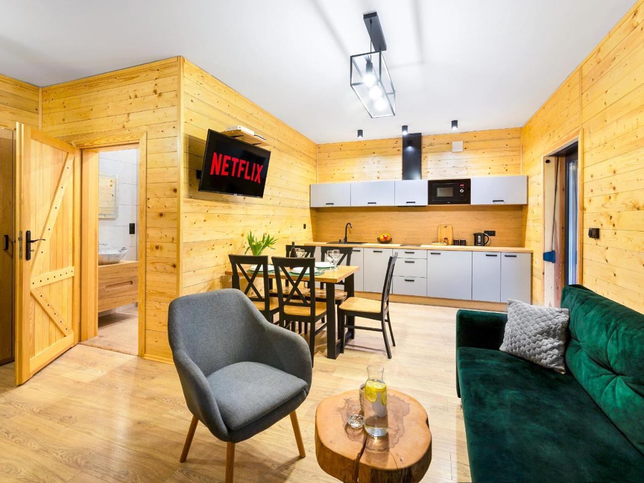 Domki Pod Zielonym Wzgorzem 2 in Kudowa-Zdroj, Poland