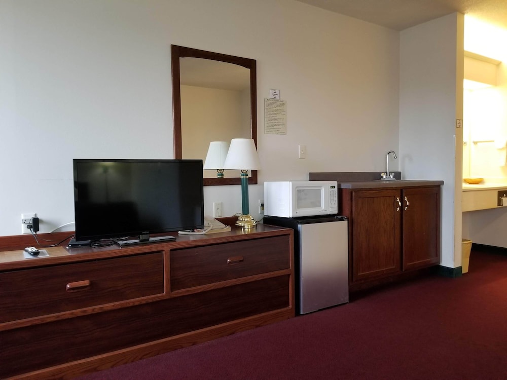 Bilmar Inn & Suites Dell Rapids Near Sioux Falls - photo 17
