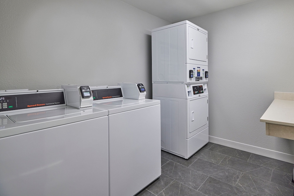 TownePlace Suites by Marriott Medford - photo 25