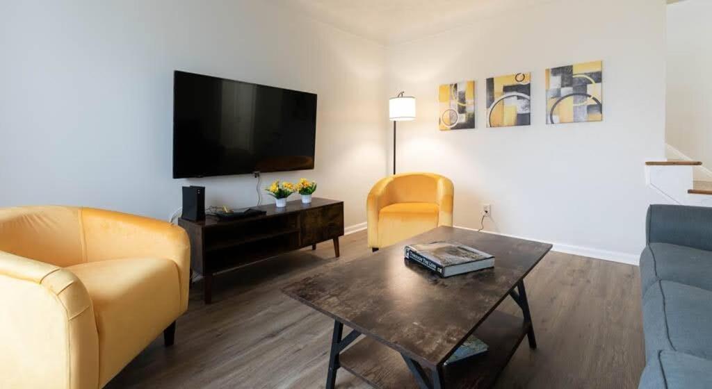 Yellow Harmony - carbon neutral hotel in Cleveland