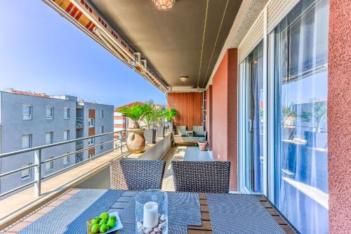 Apartment Sanny — 4-Star Luxury Hotel in Split, Croatia