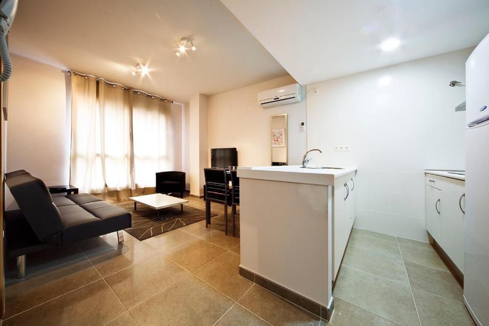 Apartamentos Marina Suites — El Grao — photo 2