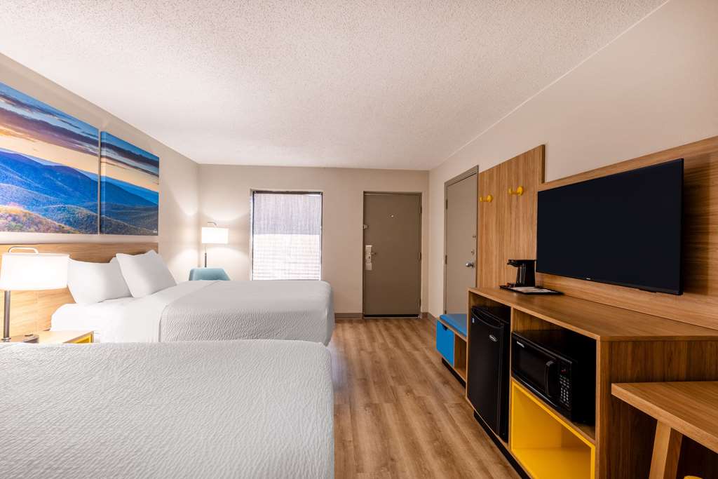 Days Inn by Wyndham Mooresville Lake Norman - photo 12