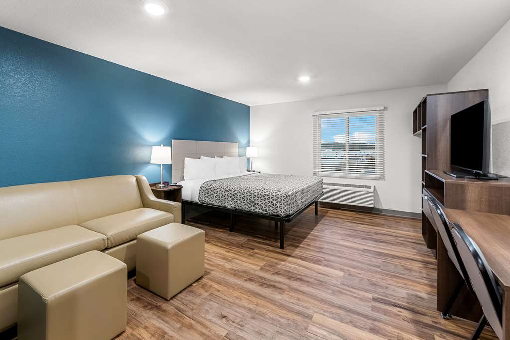 Woodspring Suites Kansas City Airport - photo 22