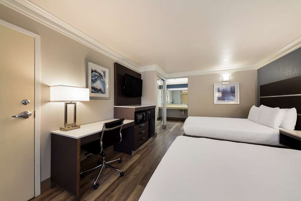 Best Western Inn & Suites Lemoore - photo 29