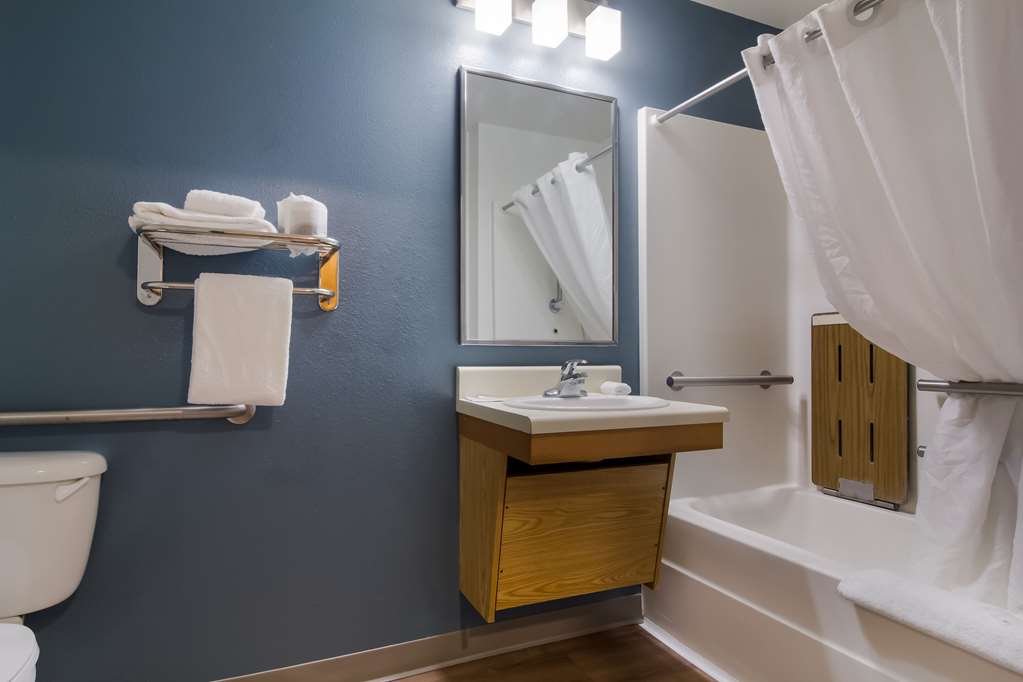 WoodSpring Suites Jacksonville East 295 Cruise Port - photo 22