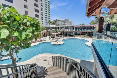 Luxury Beachfront Condo Beach Service 1418 — 4-Star Luxury Hotel in Miami Beach, United States