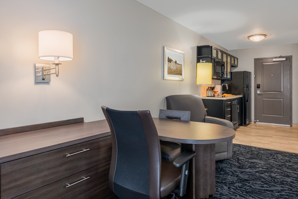 Candlewood Suites Cookeville by IHG - photo 22