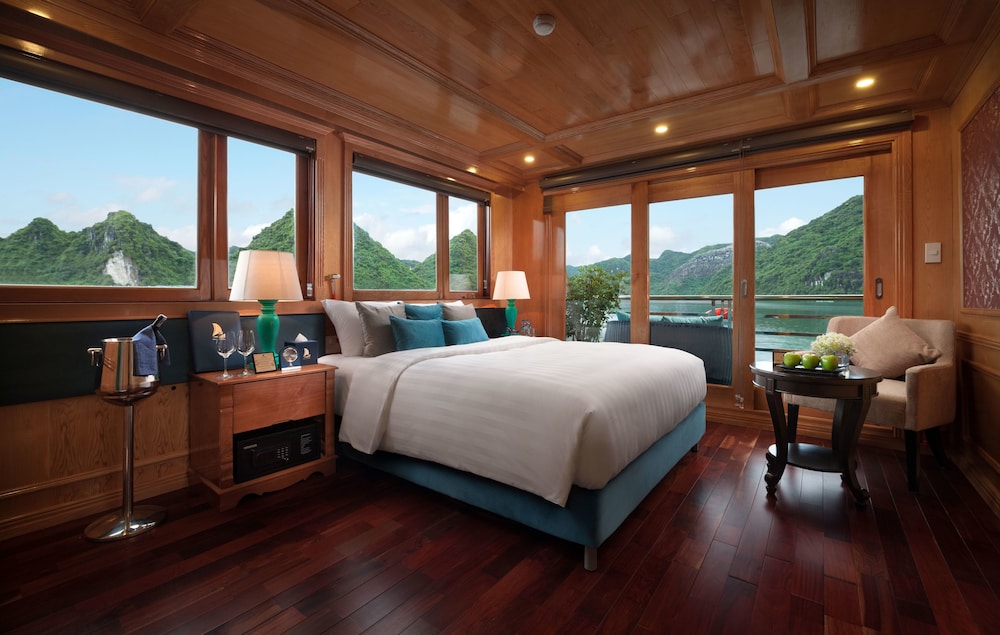 Maya Halong Cruises — 4-Star Luxury Hotel in Ha Long, Vietnam