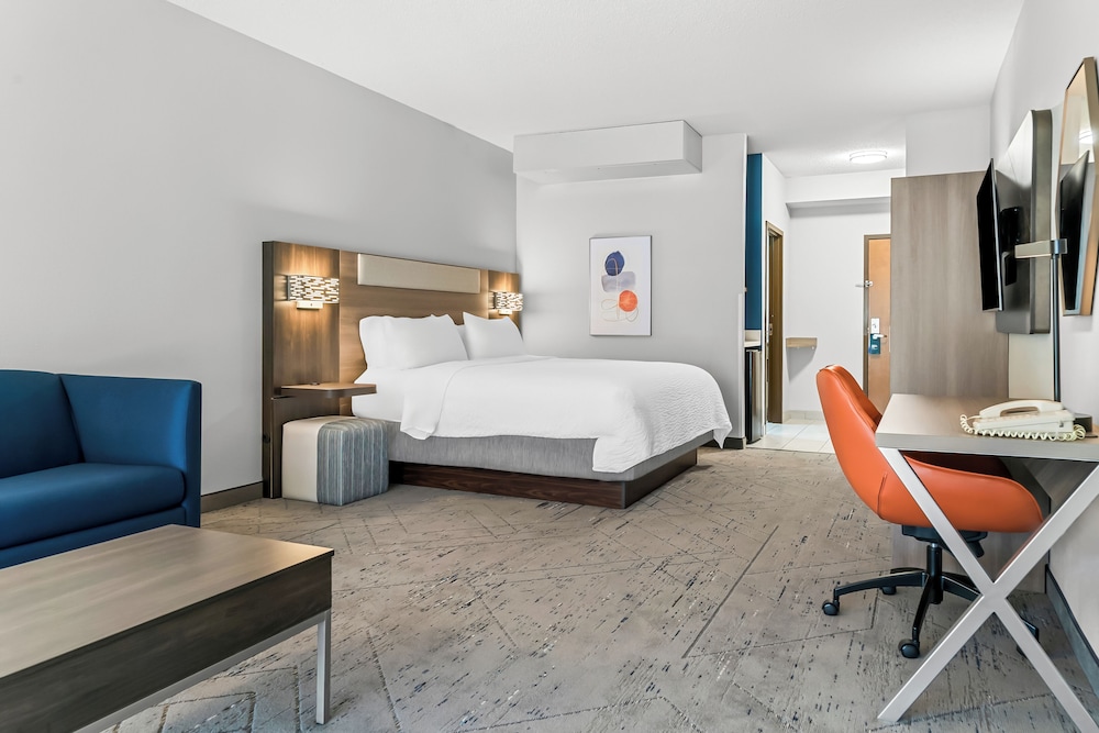 Holiday Inn Express & Suites Detroit North Roseville by IHG - photo 11