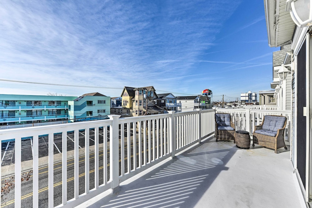 Wildwood Condo Walk to Beach and Water Parks — 4-Star Luxury Hotel in Wildwood, United States