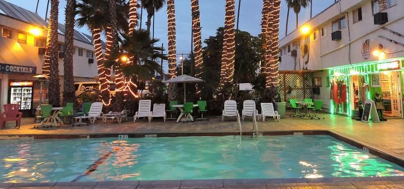 Crown Airport Hotel - photo 11