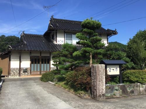 富乃亭 — 4-Star Luxury Hotel in Maniwa, Japan