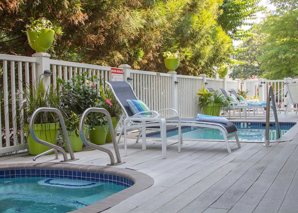 Canalside Inn - photo 123