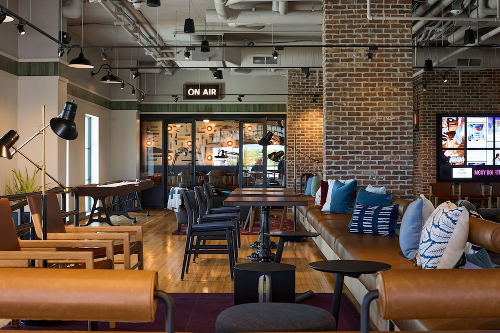 Moxy Charleston Downtown - photo 10