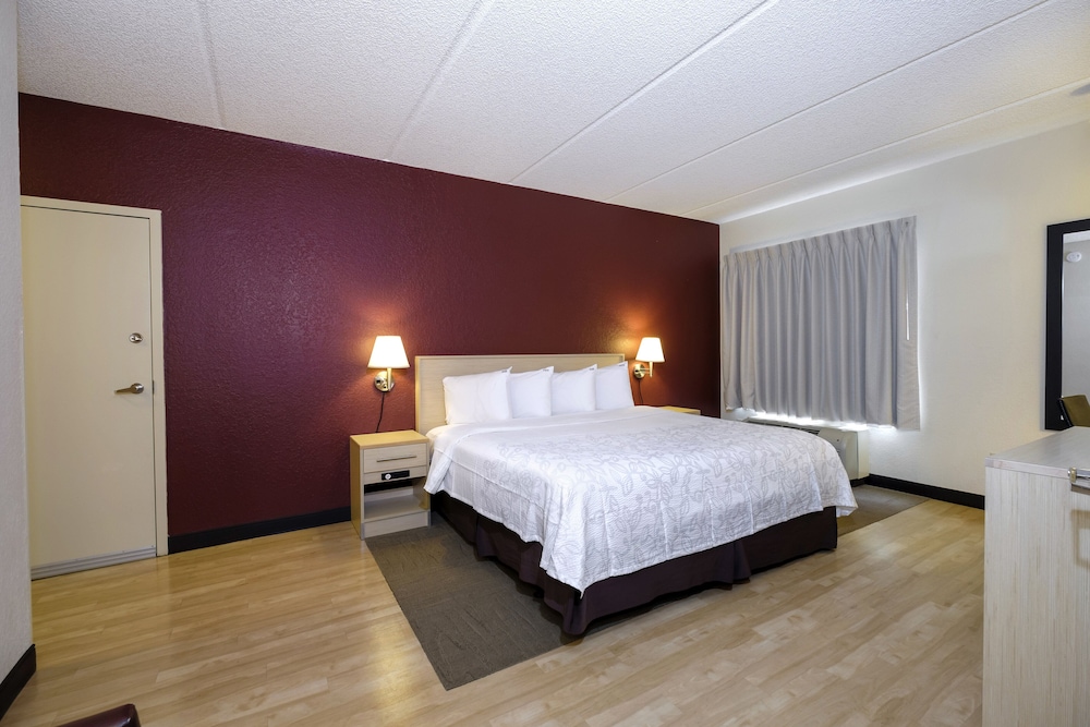 Red Roof Inn PLUS Gainesville - photo 14