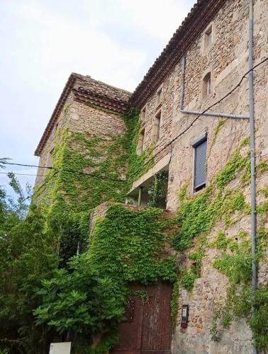 L insolite - last minute hotel in Unknown City