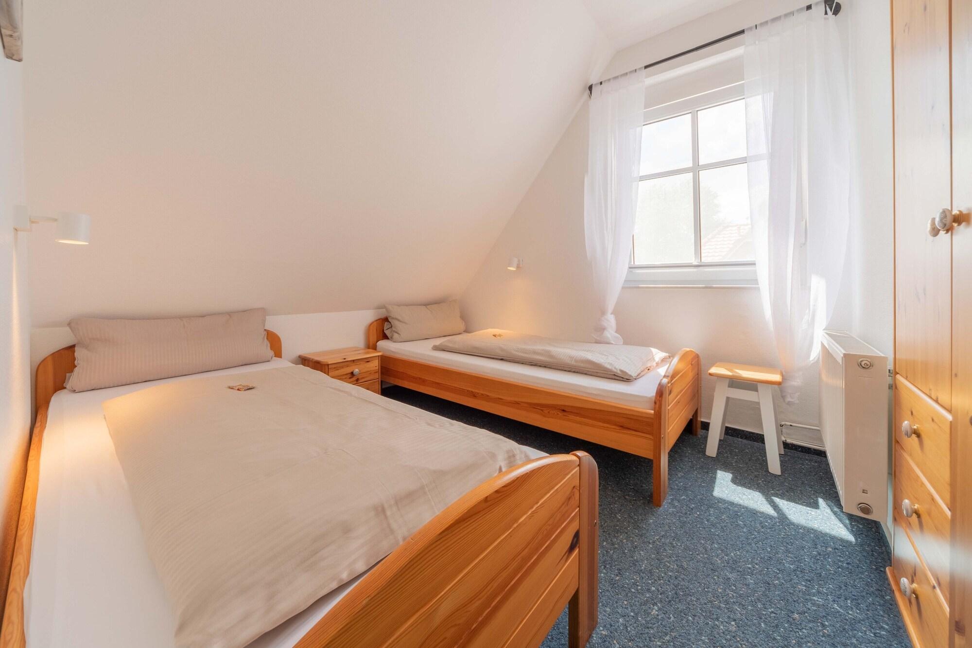 Ferienwohnung Lüttje Huck Seeblick 4 — 4-Star Luxury Hotel in Aurich, Germany
