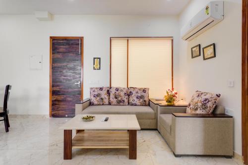 Hostie 2BHK Apartments near Artemis Medanta Fortis hospitals