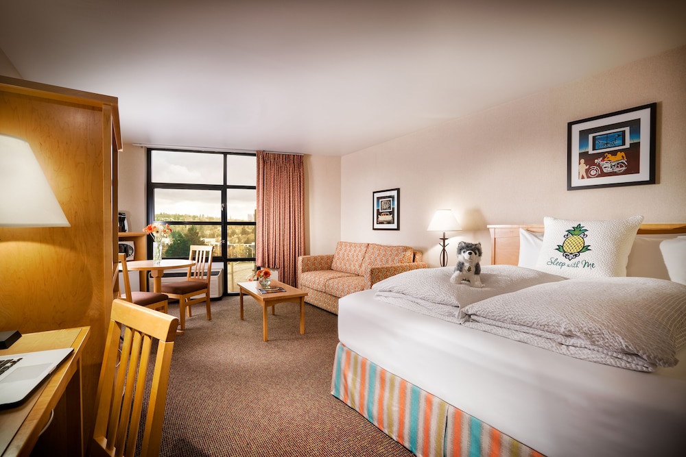 Staypineapple University Inn University District Seattle - photo 17