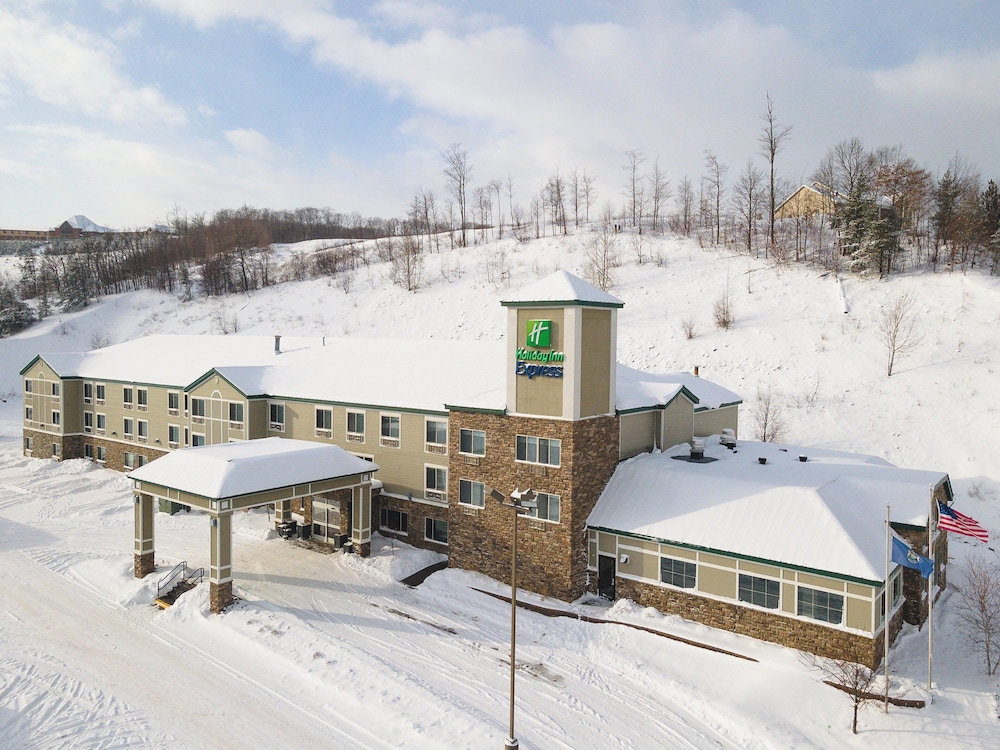 Holiday Inn Express Houghton Keweenaw by IHG - photo 103